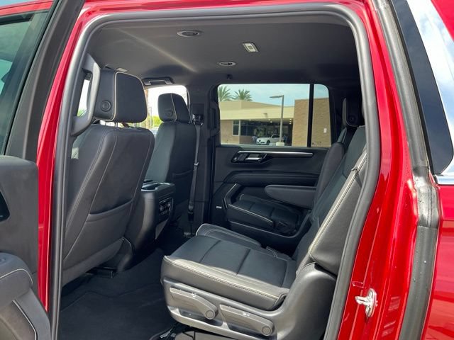 Used 2025 Chevrolet Suburban Premier AWD/4WD image 12
