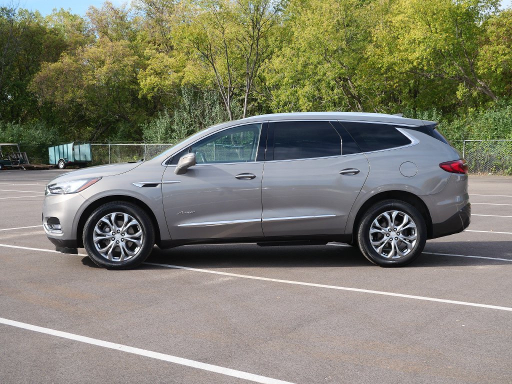 Used 2018 Buick Enclave Avenir w/ Avenir Technology Package AWD/4WD image 8