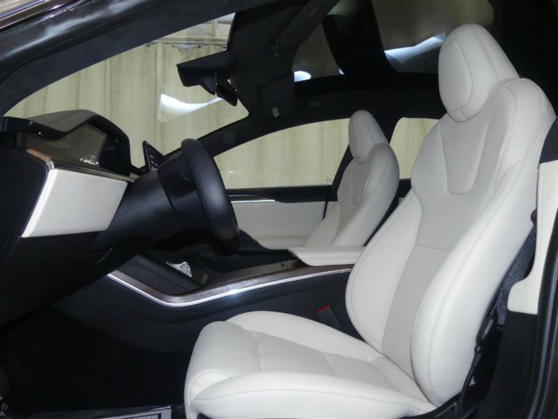 Used 2022 Tesla Model S image 18
