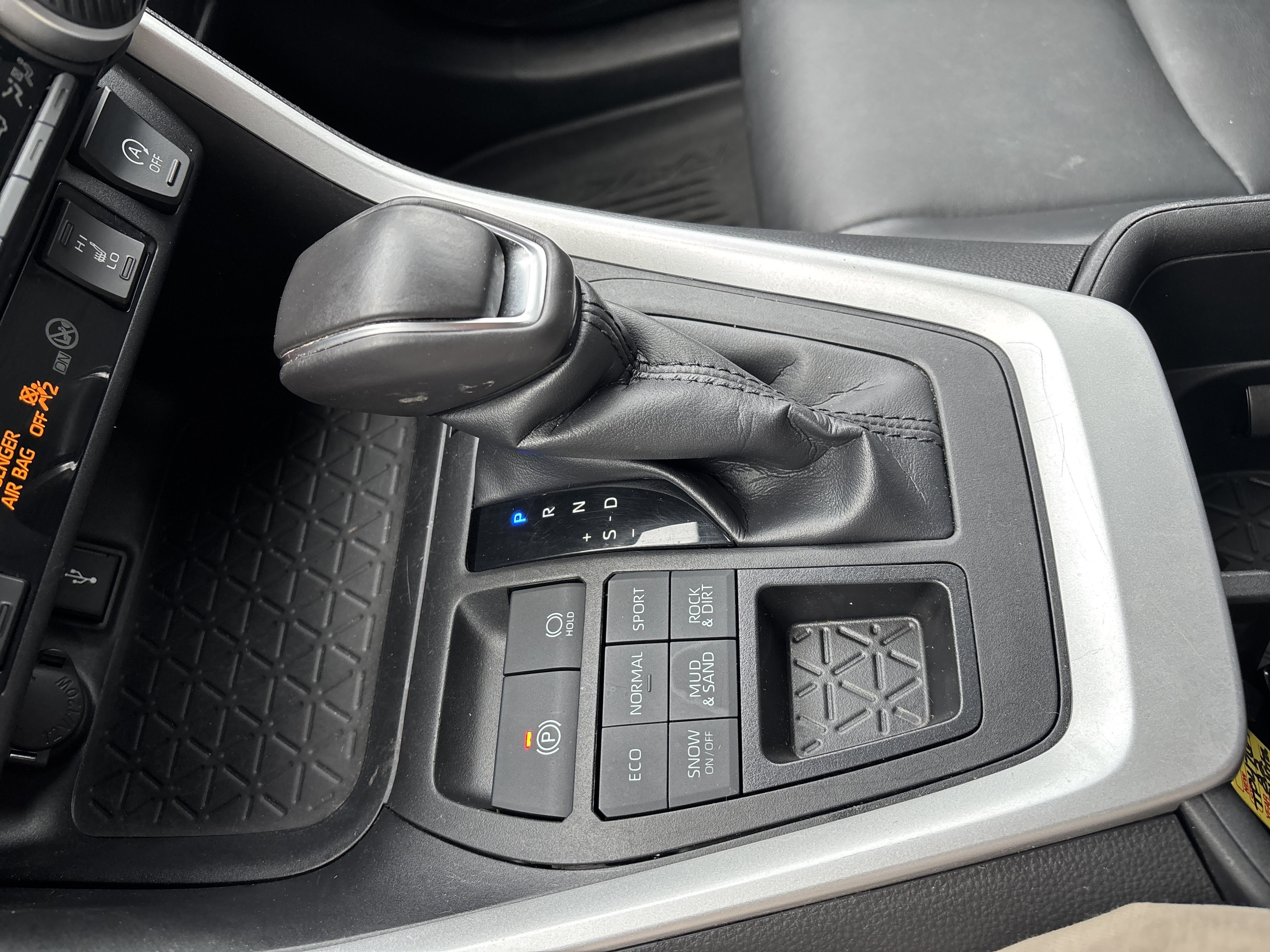 Certified 2022 Toyota RAV4 XLE Premium image 24