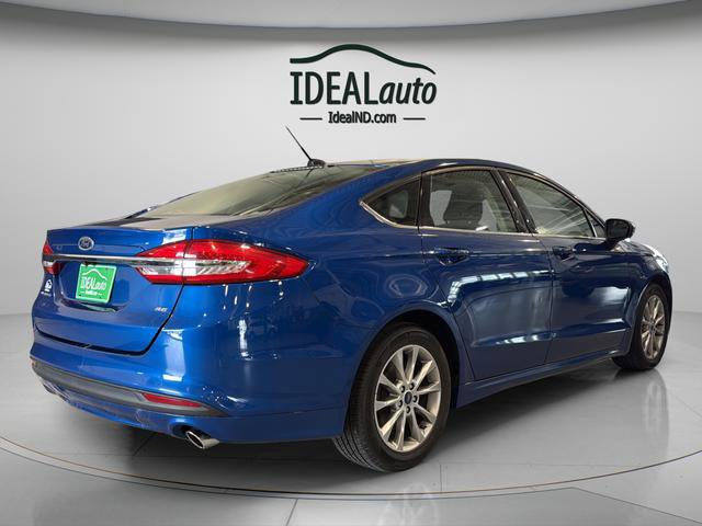 Used 2017 Ford Fusion SE FWD image 14