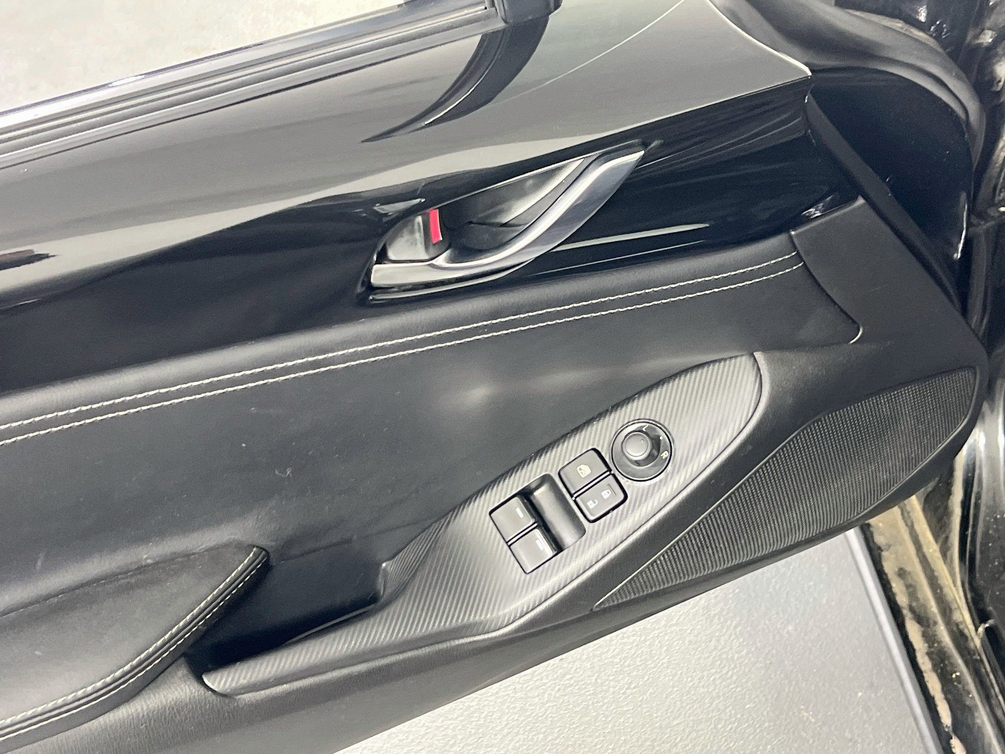 Used 2020 MAZDA MX-5 Miata RF Grand Touring RWD image 17