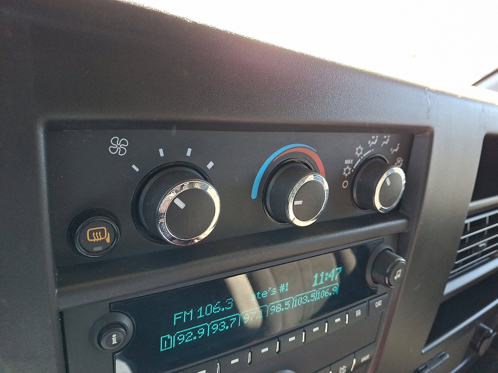 Used 2024 Chevrolet Express 2500 RWD 2500 Regular Wheelbase WT w/ Driver Convenience Package image 15