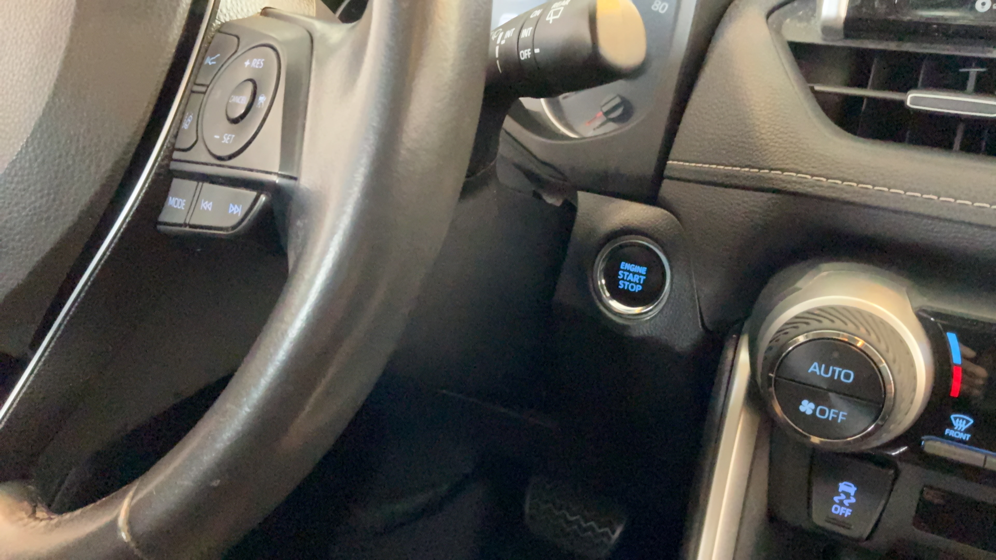 Used 2019 Toyota RAV4 XLE Premium w/ Advanced Technology Package FWD image 47