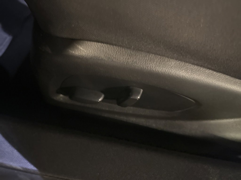 Used 2022 Chevrolet Camaro LS image 14