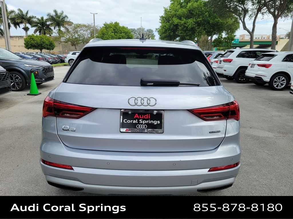 Certified 2020 Audi Q3 2.0T Premium Plus w/ Premium Plus Package AWD/4WD image 13
