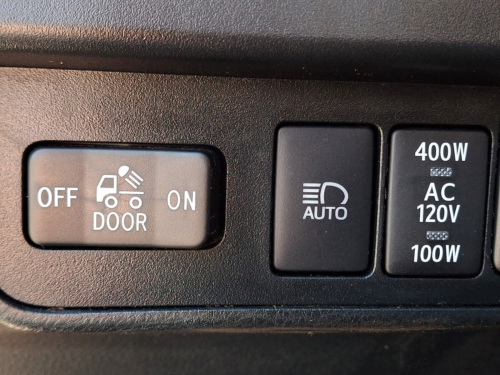 Certified 2023 Toyota Tacoma TRD Off-Road AWD/4WD image 24