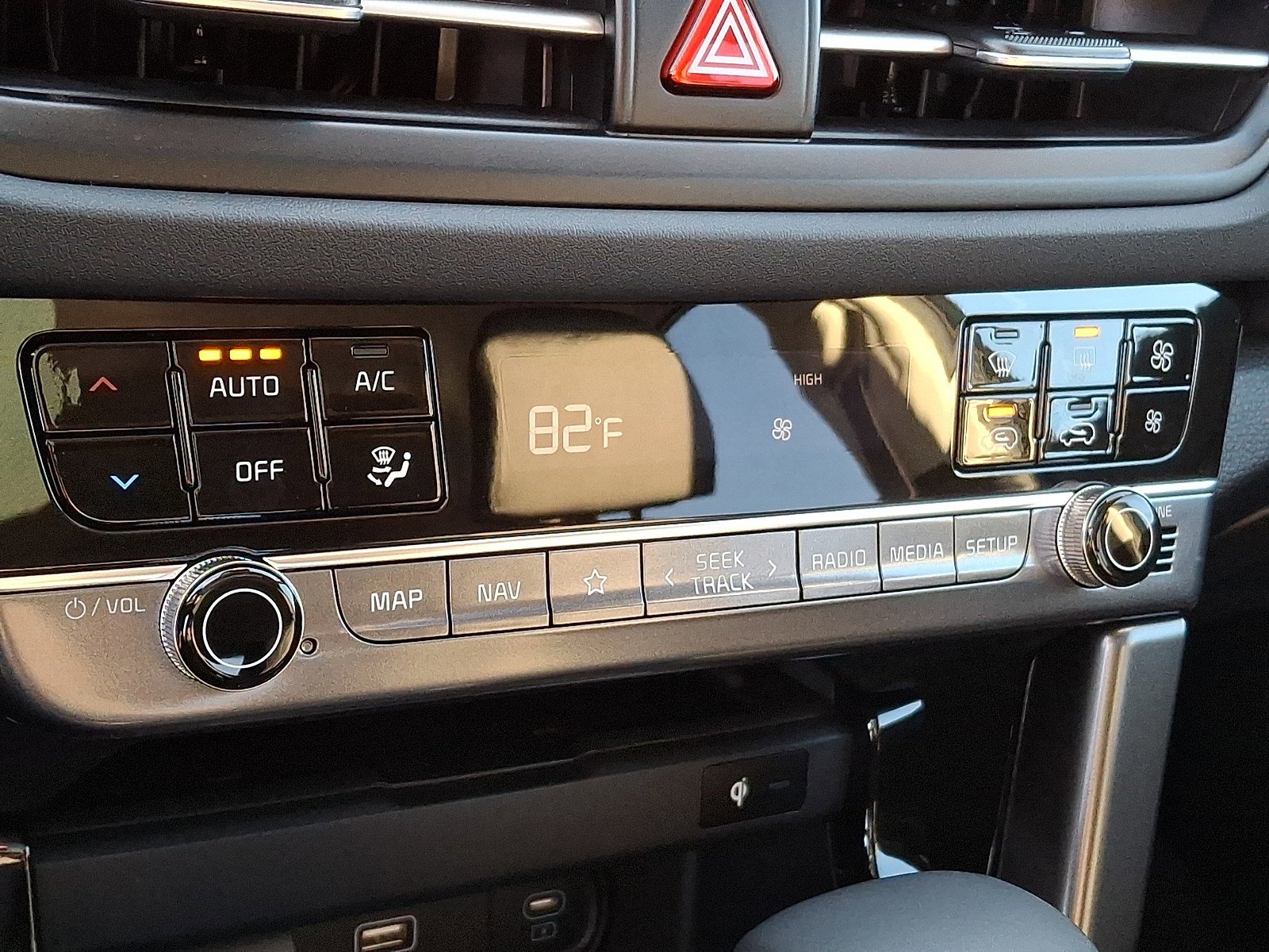 New 2026 Kia Seltos SX w/ SX Sunroof Package image 9