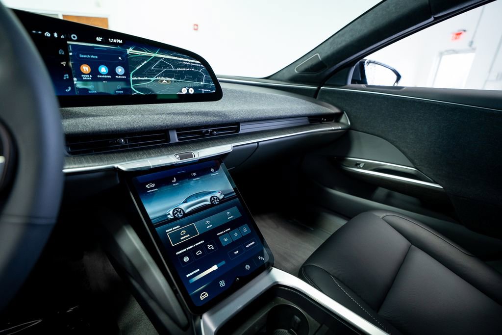 Used 2024 Lucid Air Pure RWD image 34
