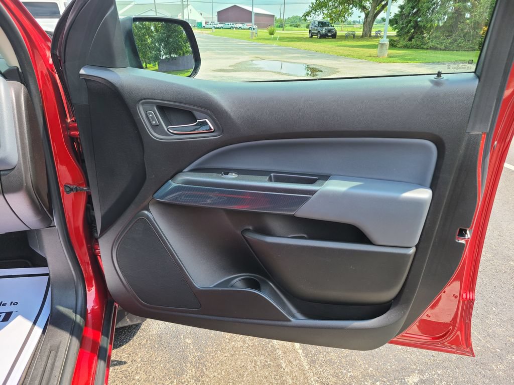 Used 2021 Chevrolet Colorado Z71 AWD/4WD image 9