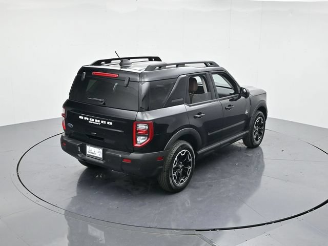 Certified 2025 Ford Bronco Sport Outer Banks w/ Outer Banks Tech Package+ AWD/4WD image 40