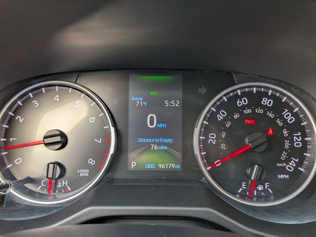 Used 2021 Toyota RAV4 LE AWD/4WD image 28