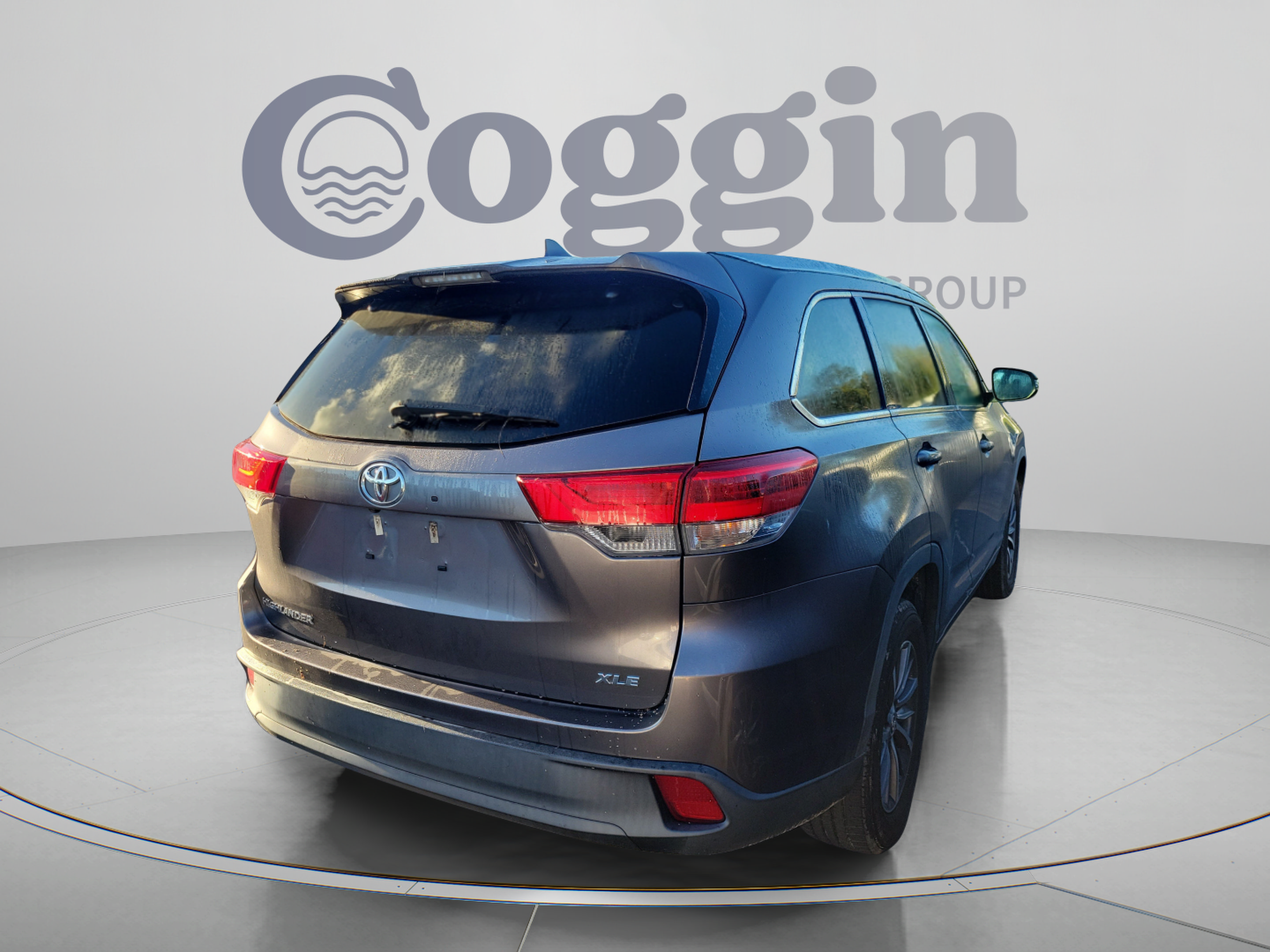 Used 2019 Toyota Highlander XLE FWD image 8
