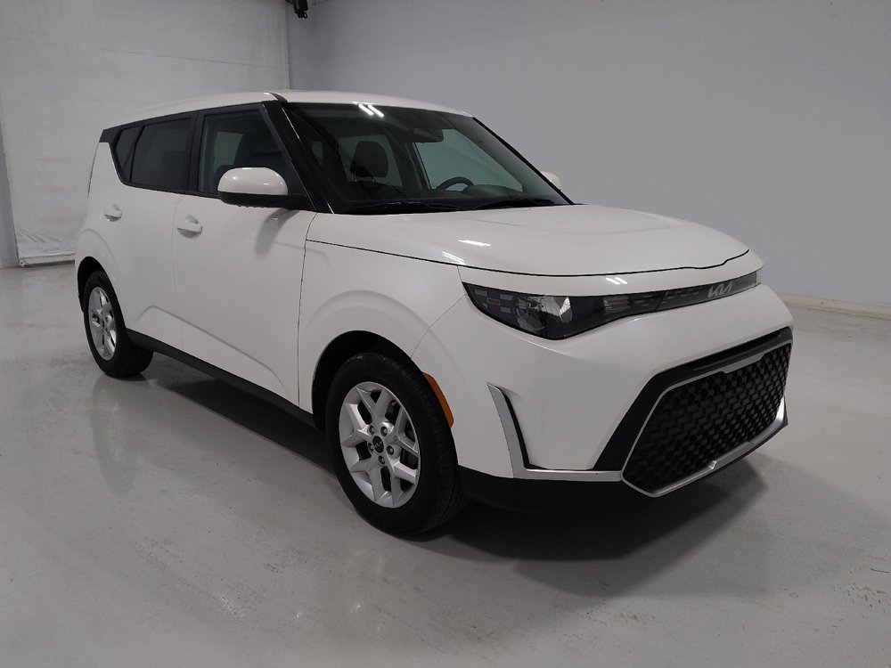 Used 2023 Kia Soul LX w/ LX Technology Package image 13