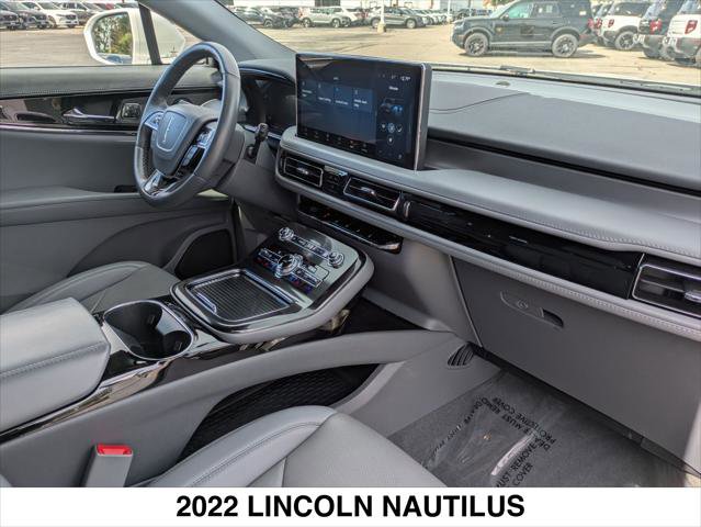Certified 2022 Lincoln Nautilus Reserve w/ Luxury Package image 26