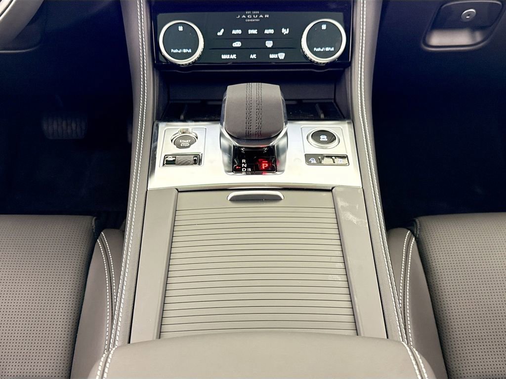 Used 2025 Jaguar F-PACE R-Dynamic S image 12