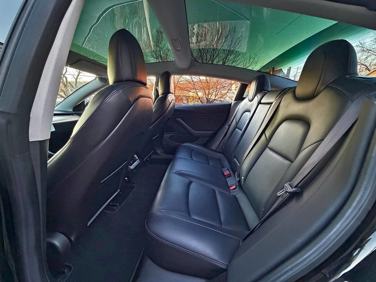 Used 2018 Tesla Model 3 Long Range image 17