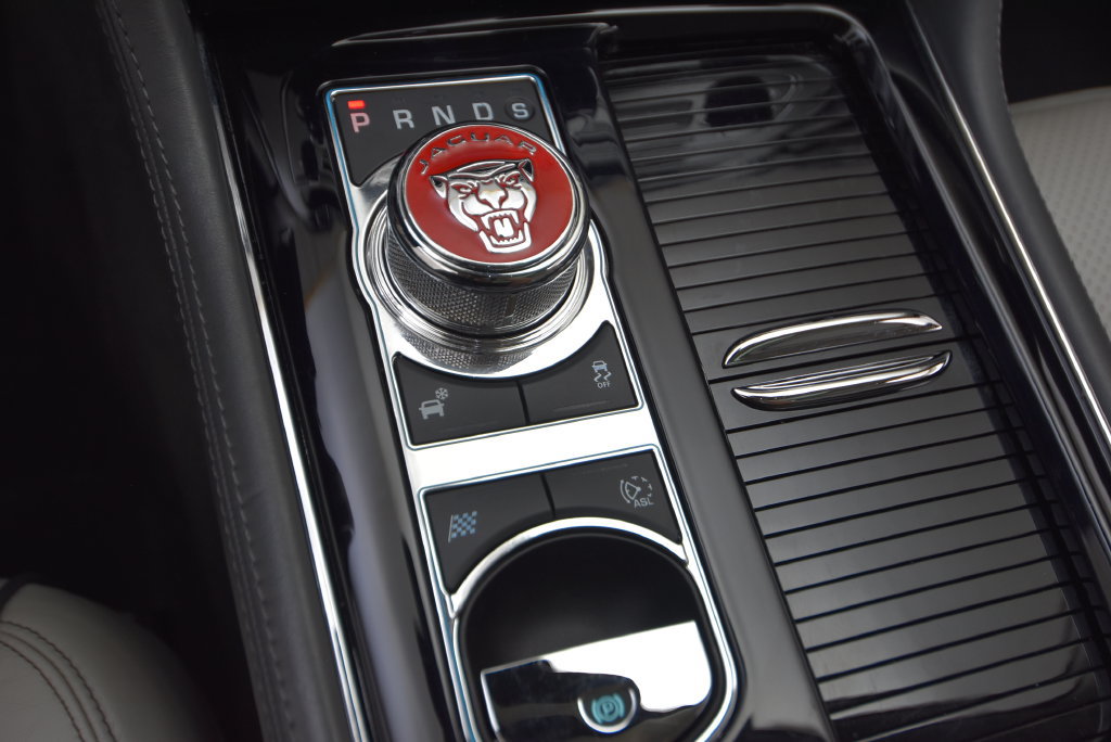 Used 2015 Jaguar XJ L Supercharged RWD image 41