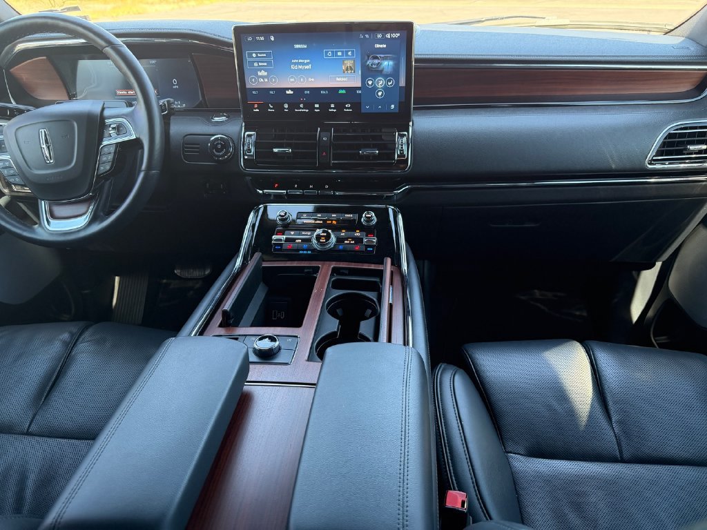 Certified 2023 Lincoln Navigator Reserve AWD/4WD image 33