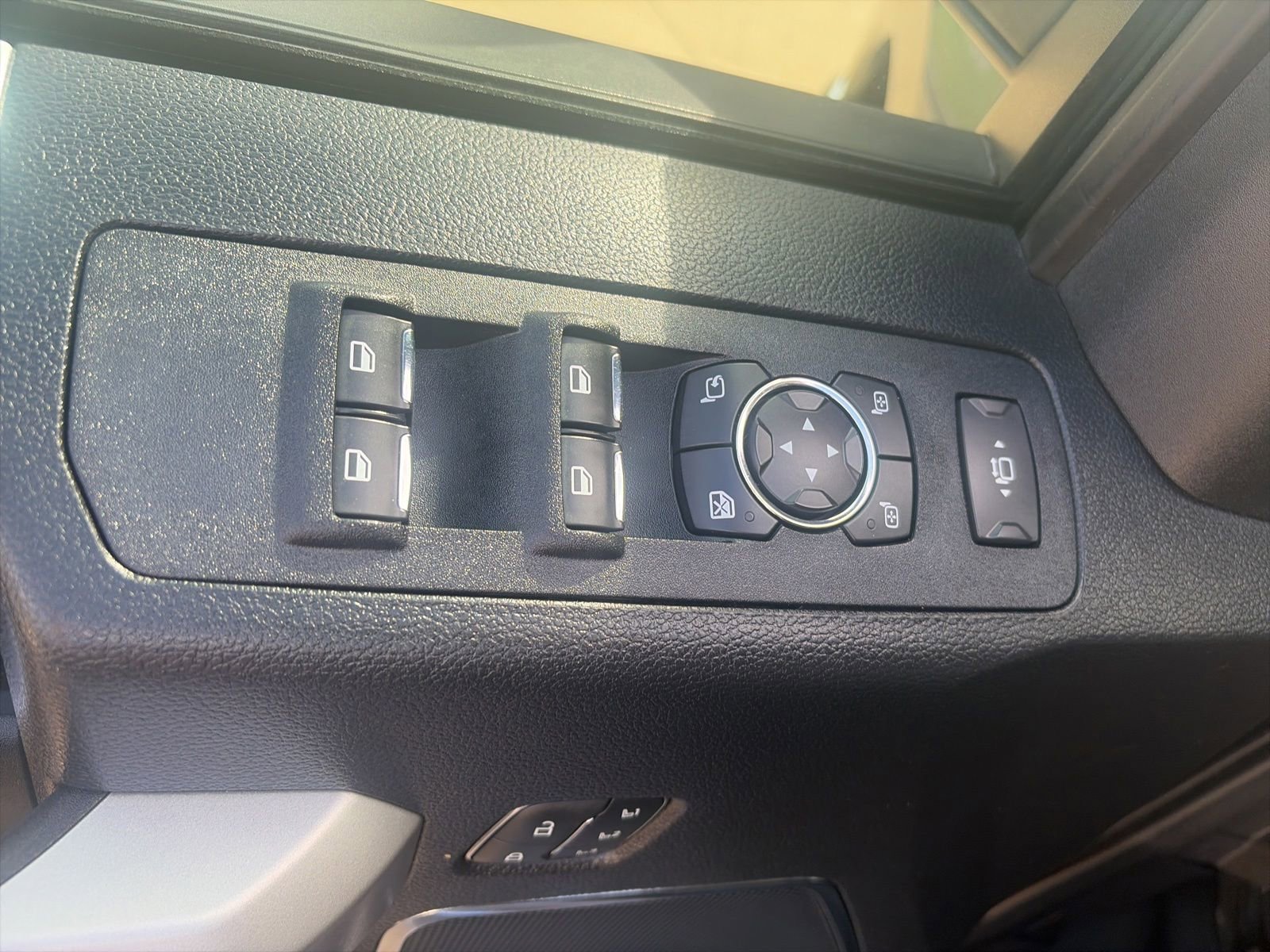 Used 2021 Ford F250 Lariat w/ Lariat Value Package AWD/4WD image 14