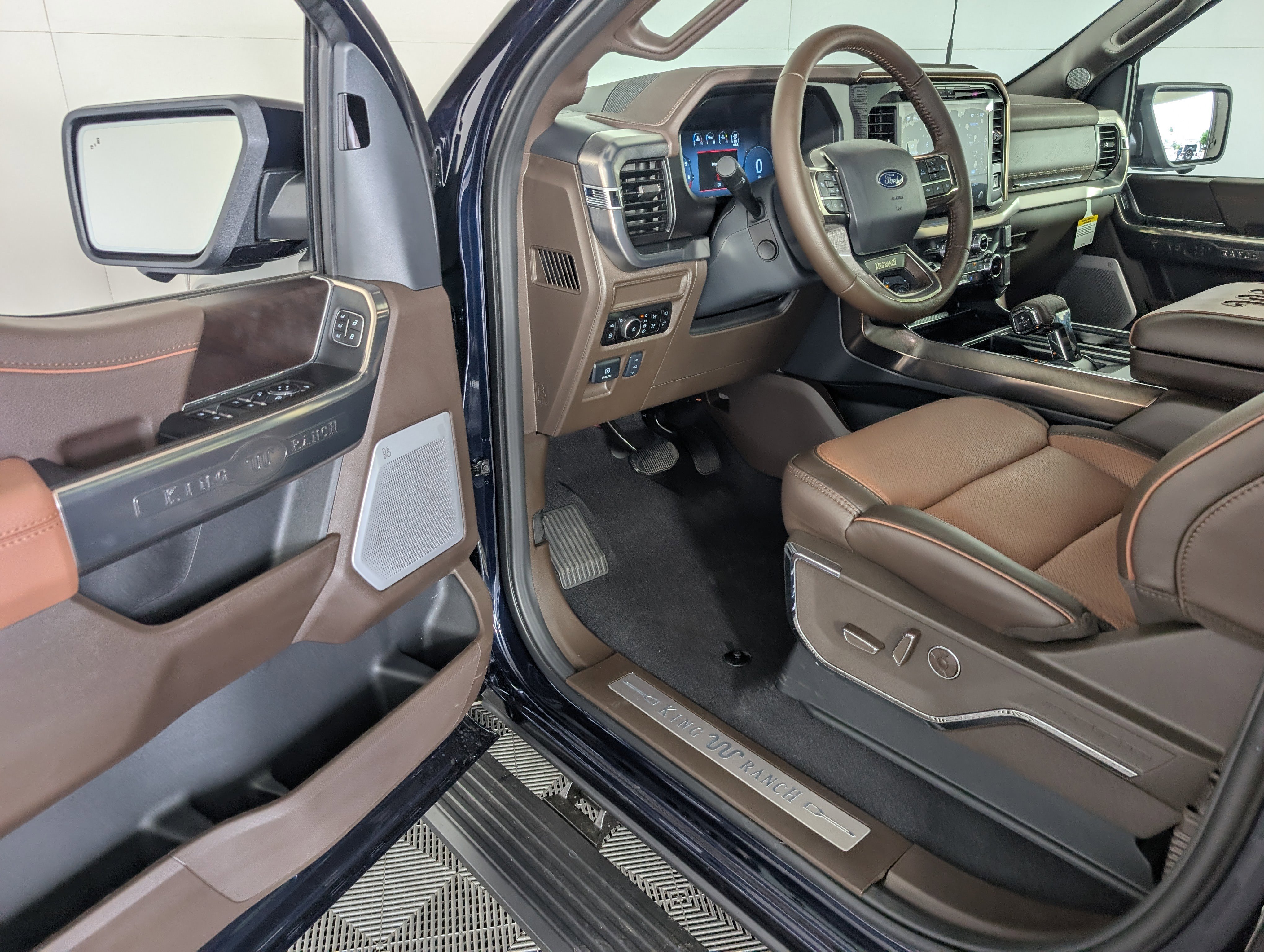 New 2025 Ford F150 King Ranch w/ FX4 Off-Road Package image 10
