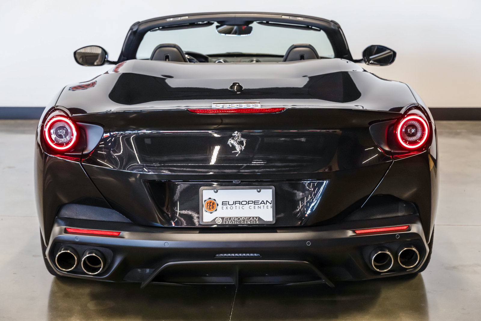 Used 2020 Ferrari Portofino RWD image 12