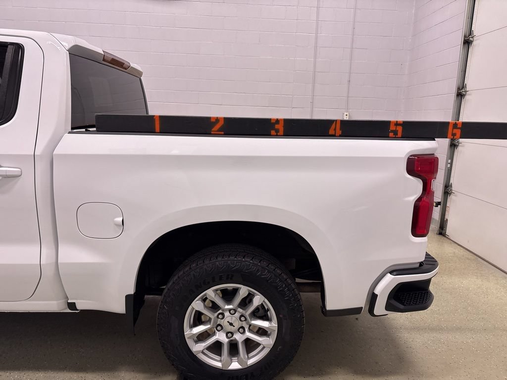 Used 2023 Chevrolet Silverado 1500 RST AWD/4WD image 11