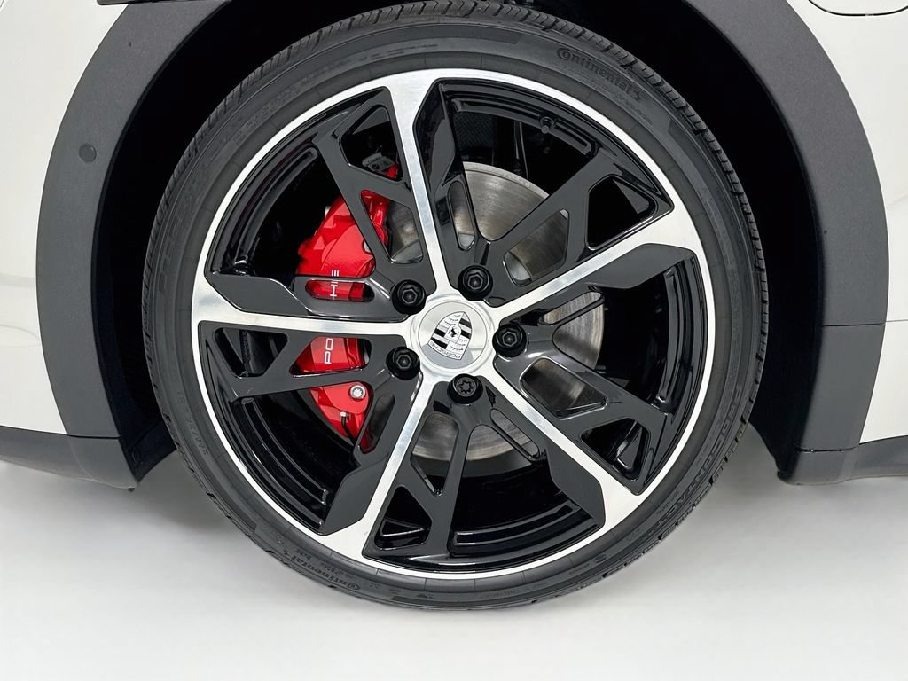 New 2026 Porsche Taycan 4S AWD/4WD image 32