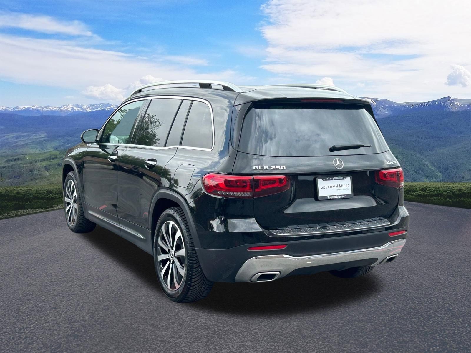 Used 2022 Mercedes-Benz GLB 250 4MATIC image 3