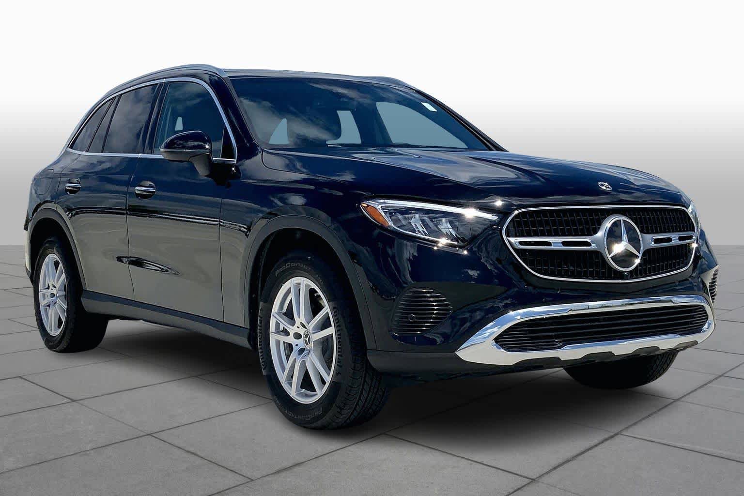 Used 2025 Mercedes-Benz GLC 300 image 3