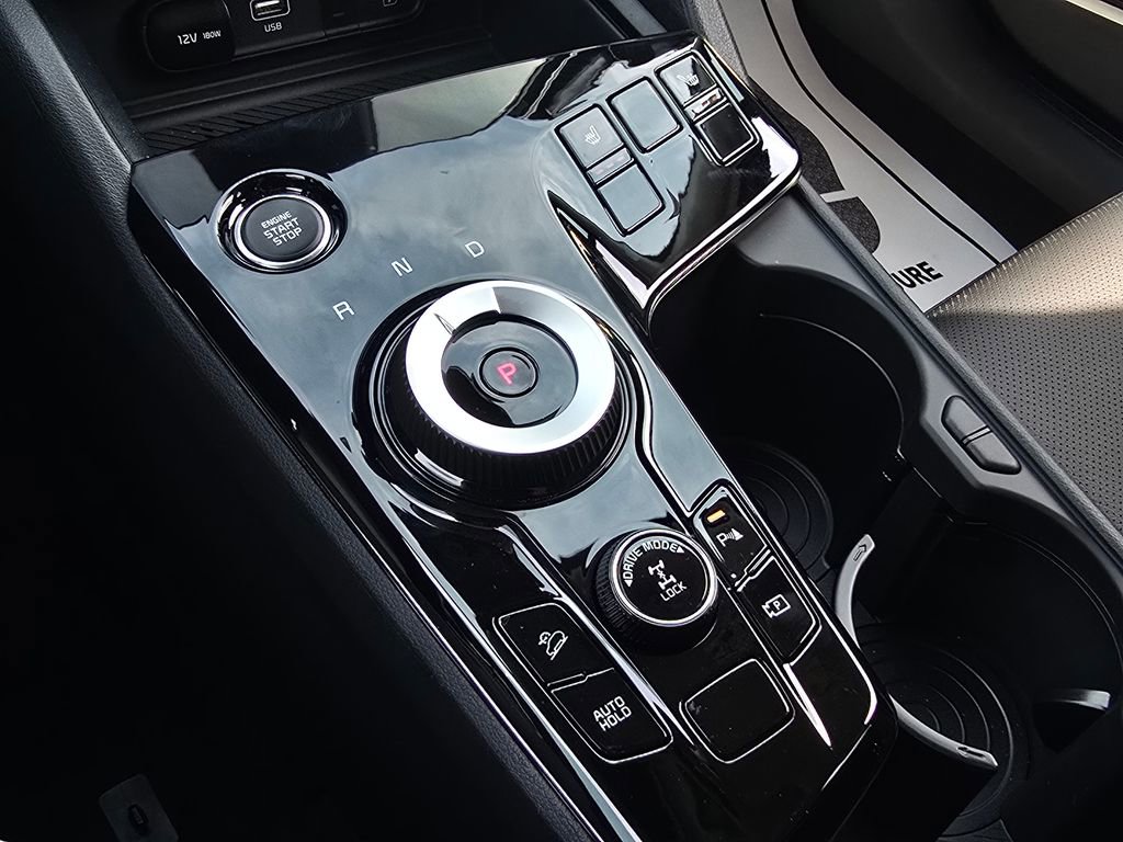 Certified 2025 Kia Sportage EX w/ EX Premium Package image 18