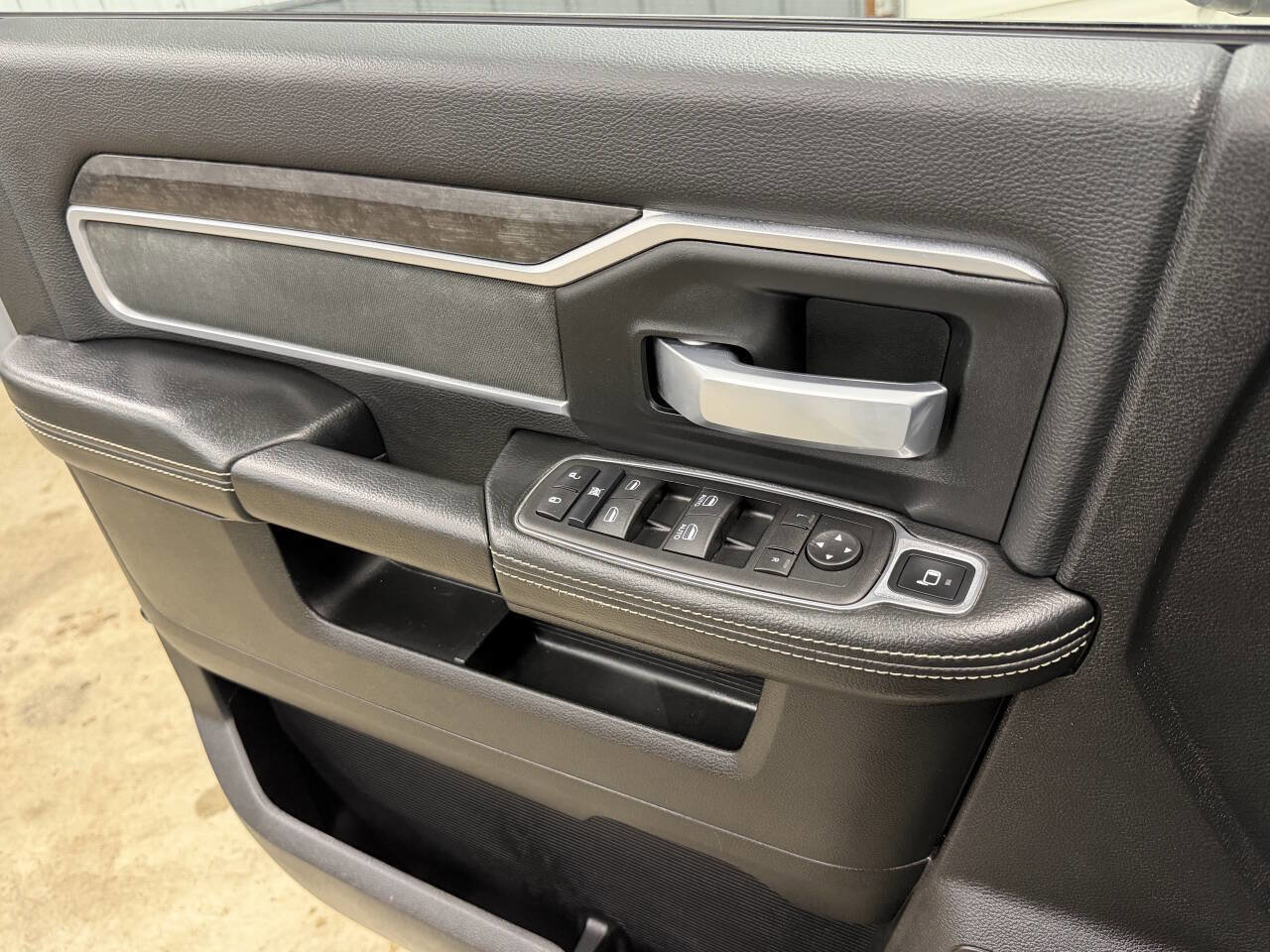 Used 2024 RAM 3500 SLT w/ Quick Order Package 2YG SLT image 41