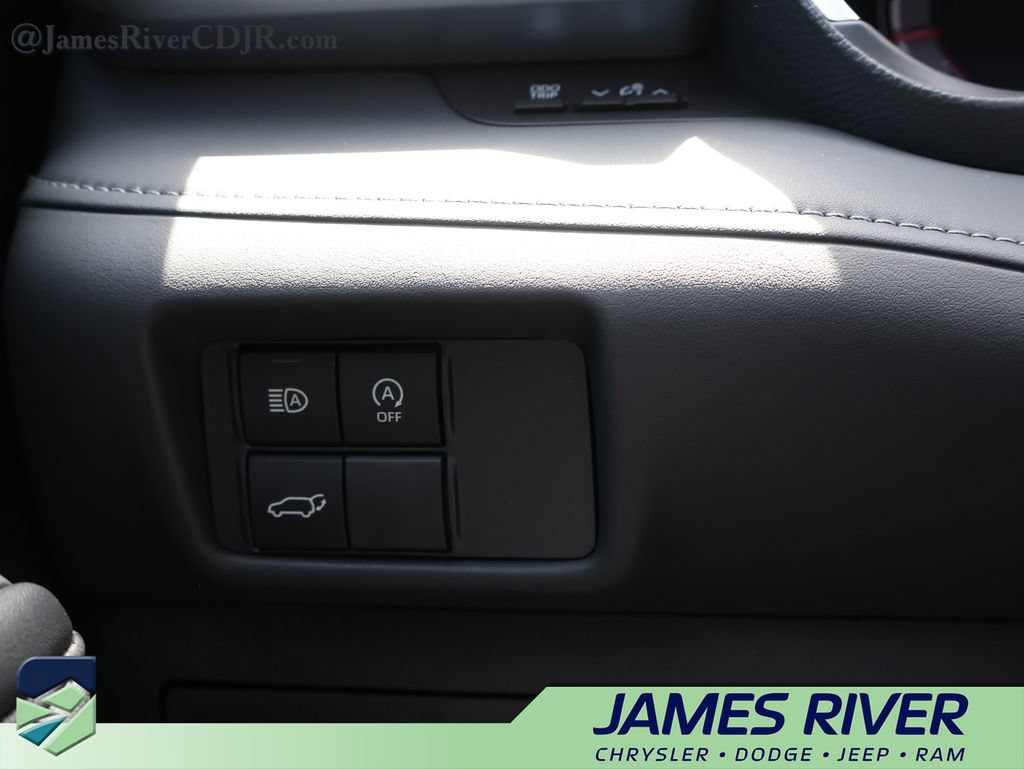 Used 2025 Toyota Highlander XSE AWD/4WD image 33