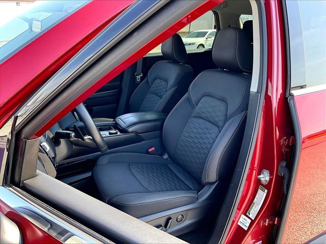 Used 2023 Nissan Pathfinder SV image 10