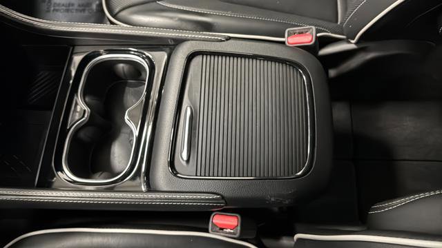 Used 2025 Chrysler Pacifica Limited image 20