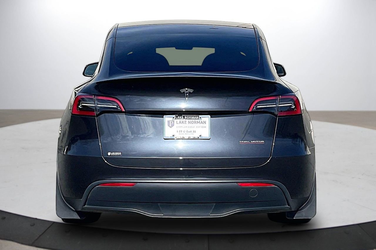 Used 2024 Tesla Model Y Performance image 8