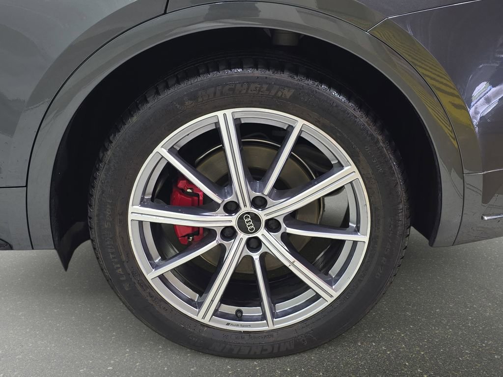 Used 2024 Audi Q5 e Premium Plus AWD/4WD image 30