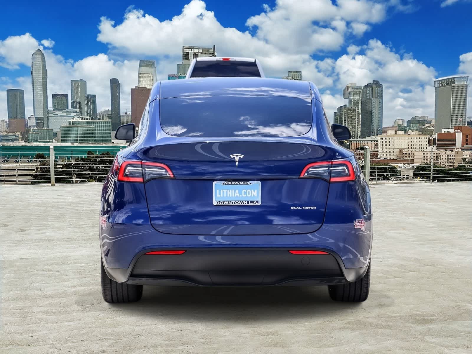 Used 2024 Tesla Model Y Long Range AWD/4WD image 5