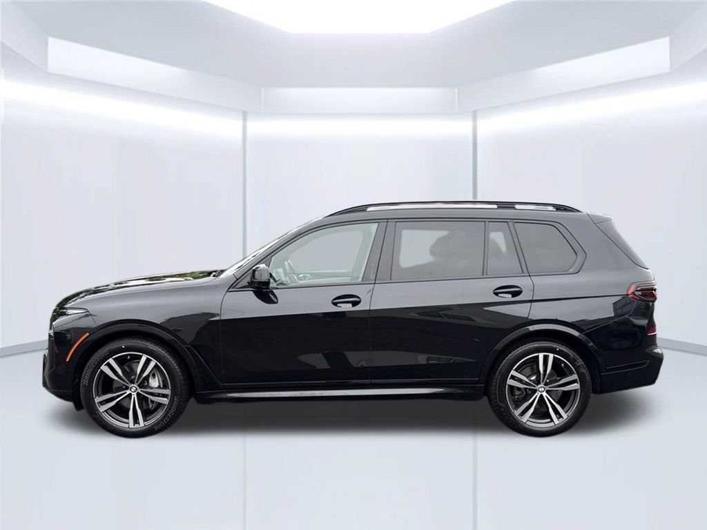 Used 2024 BMW X7 xDrive40i w/ M Sport Package AWD/4WD image 2