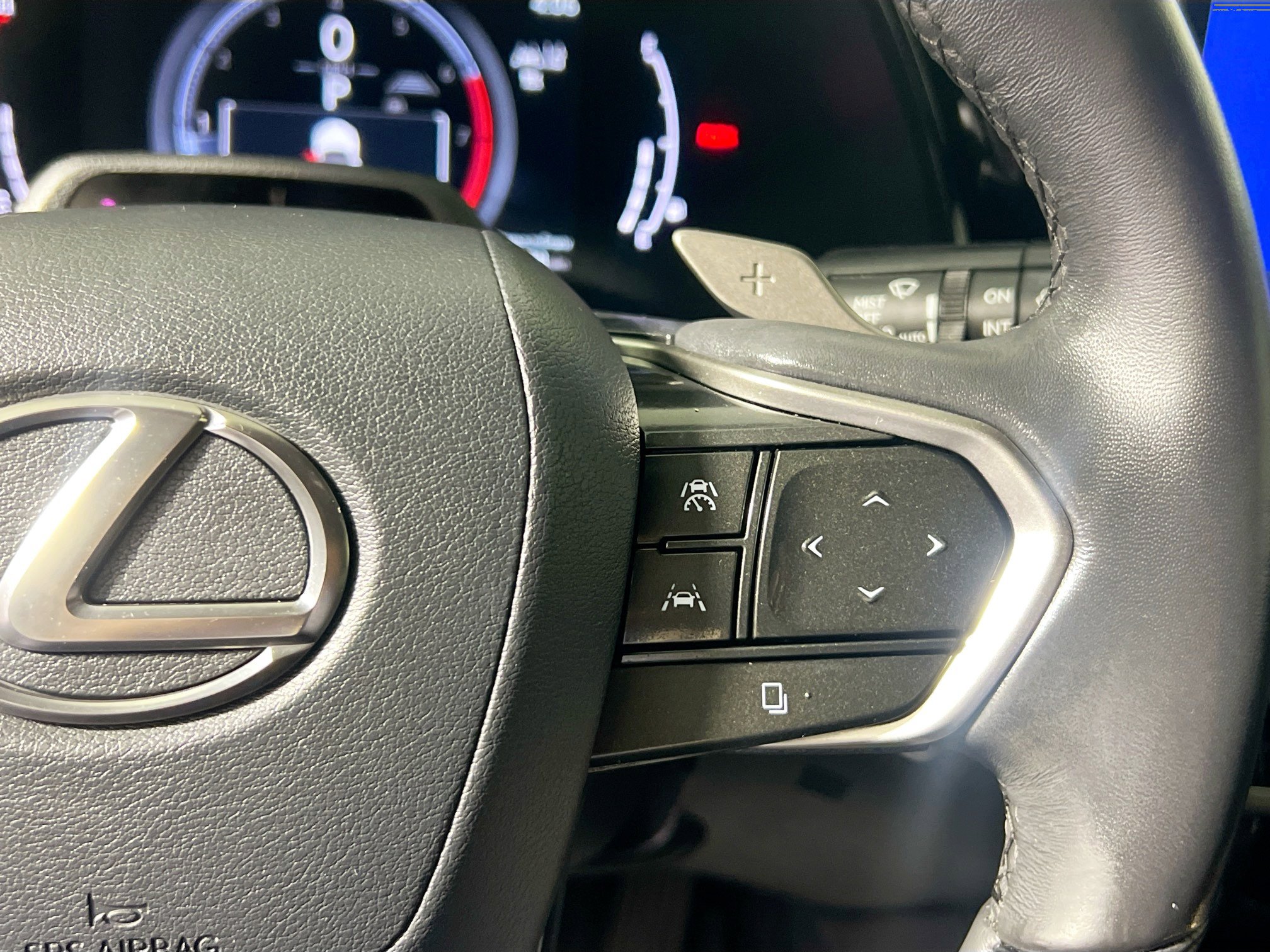 Used 2023 Lexus RX 350 FWD w/ Cold Area Package image 19