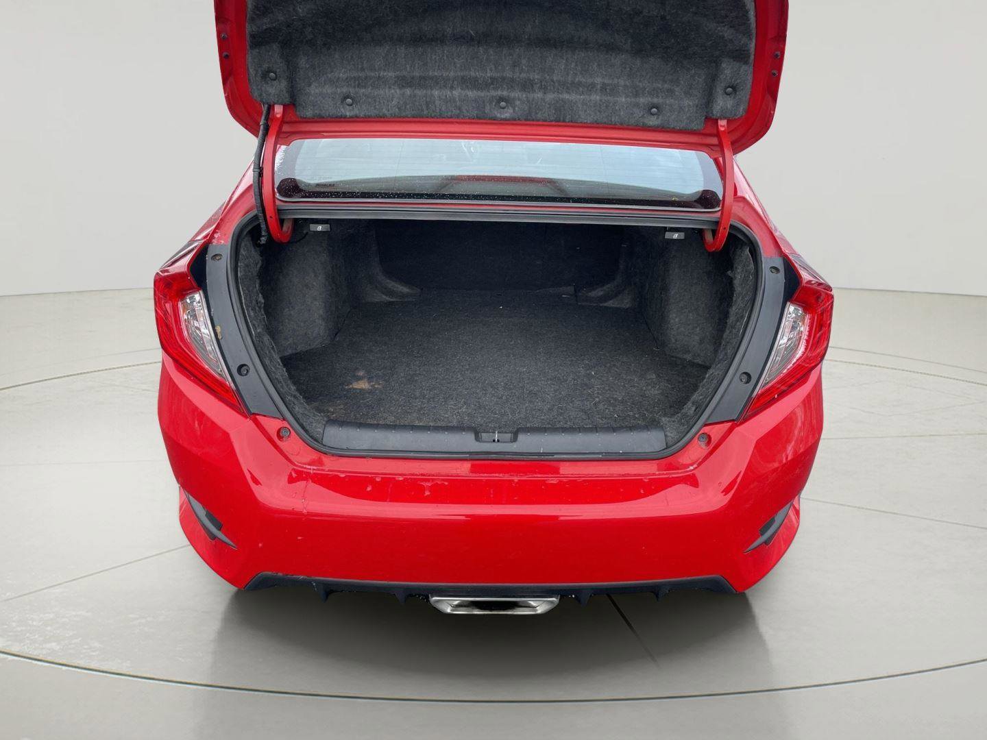 Used 2019 Honda Civic Sport image 9