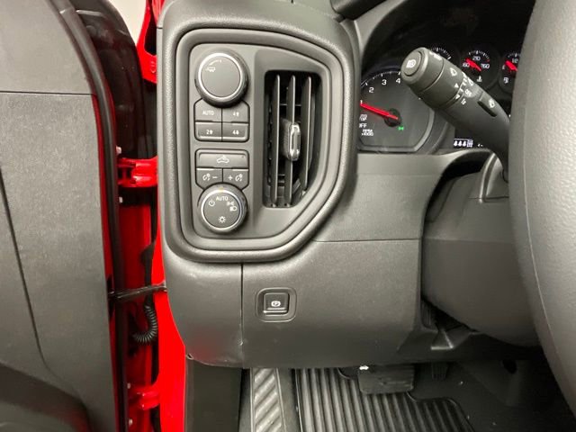 New 2026 Chevrolet Silverado 1500 Custom Trail Boss w/ LPO, Dark Essentials Package image 13