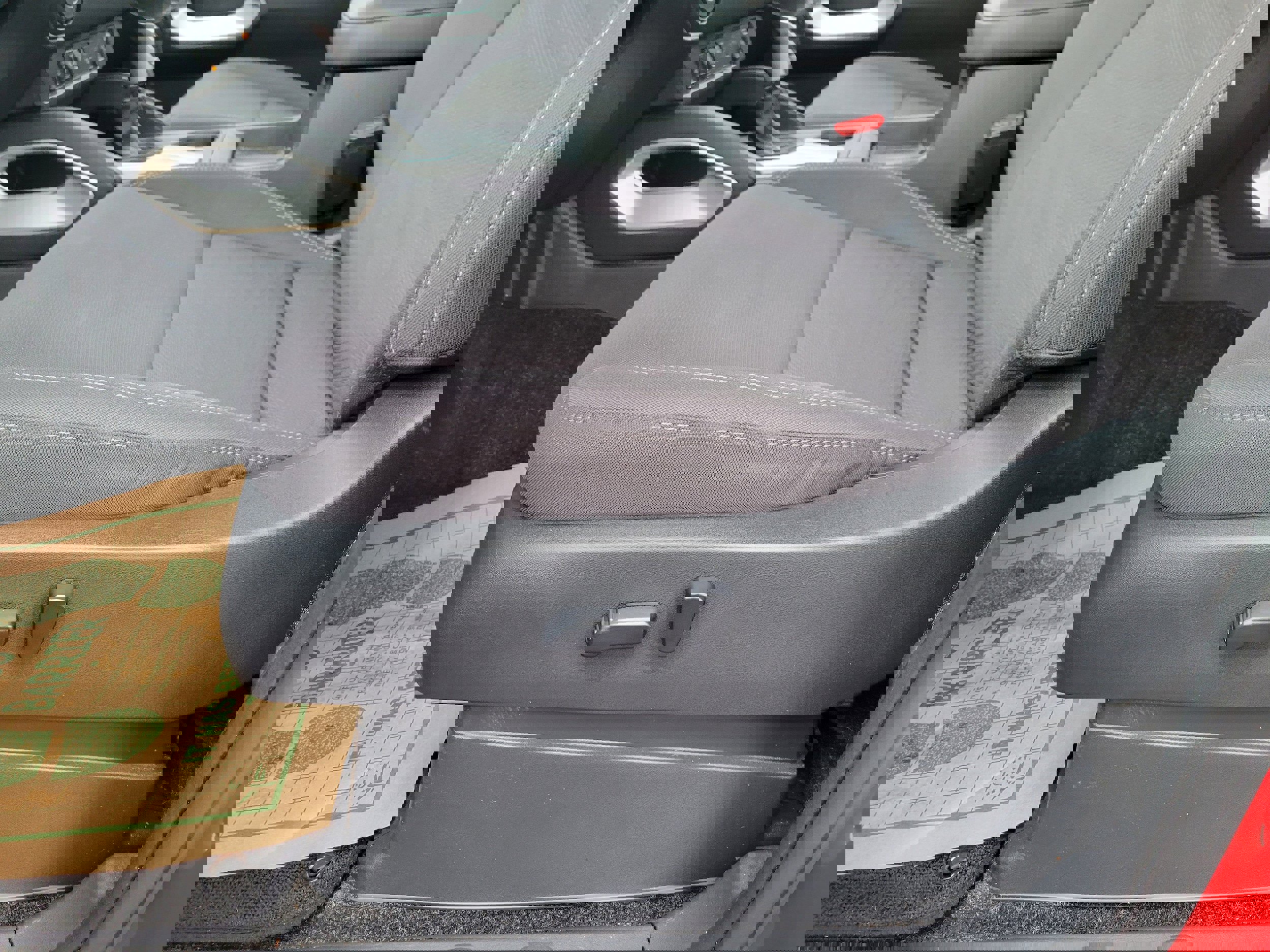 Used 2022 Nissan Frontier SV image 28