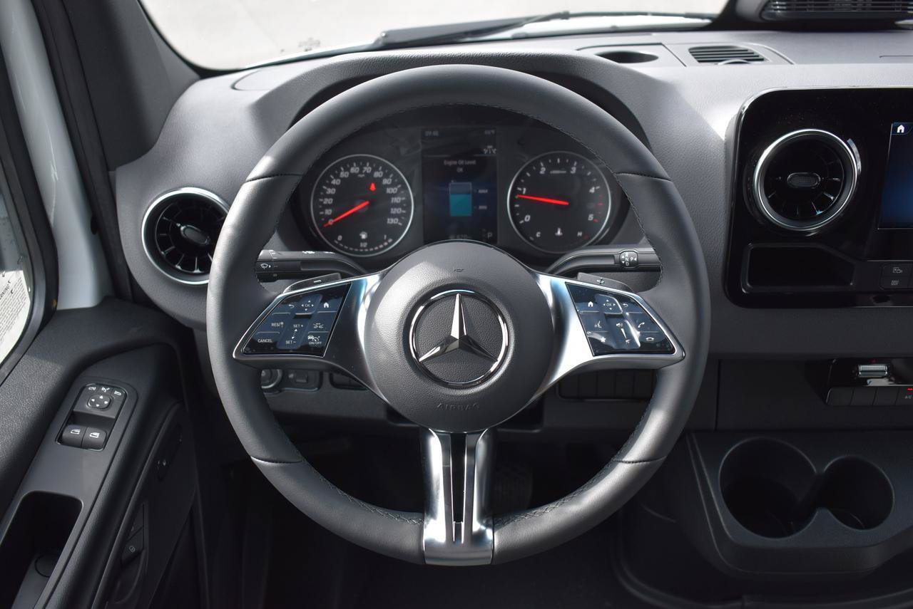New 2025 Mercedes-Benz Sprinter 2500 image 10