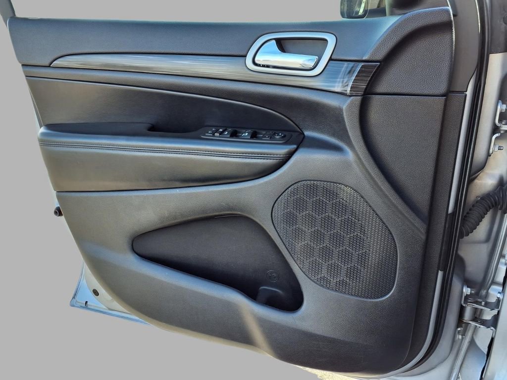 Used 2021 Jeep Grand Cherokee Laredo X image 18