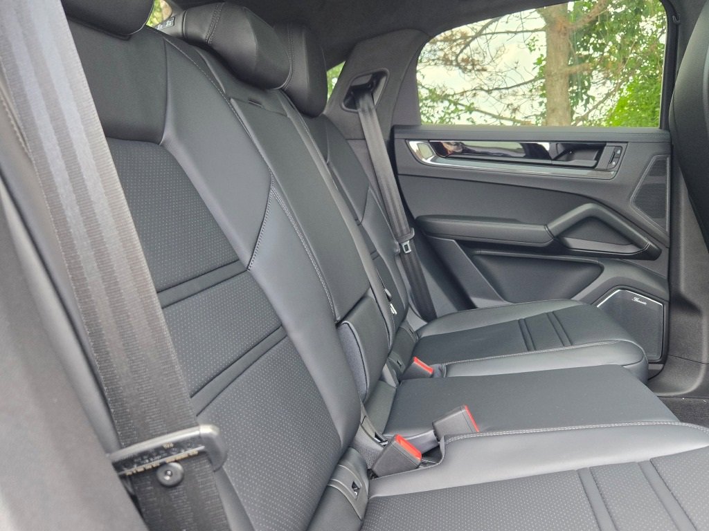 New 2025 Porsche Cayenne GTS image 34
