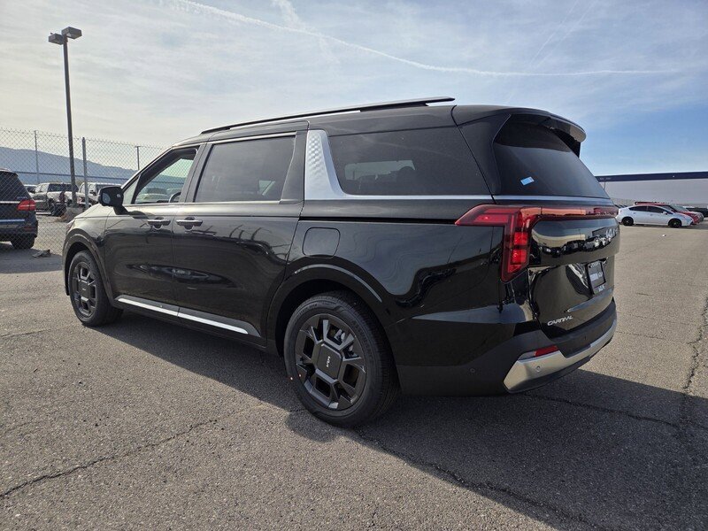 New 2026 Kia Carnival SX FWD image 4