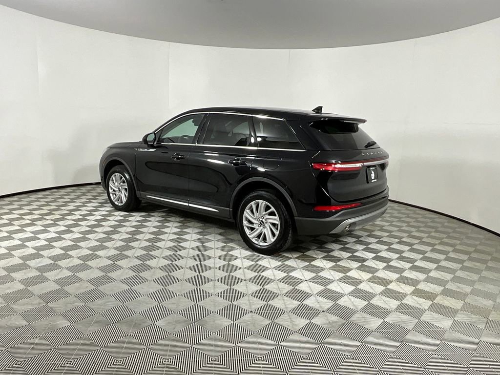 Certified 2024 Lincoln Corsair AWD image 3