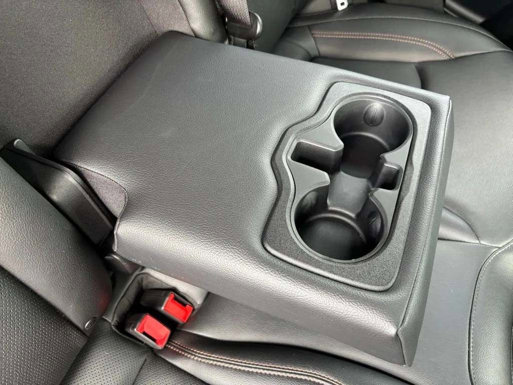 Used 2023 Jeep Compass Limited w/ Sun and Sound Group AWD/4WD image 32
