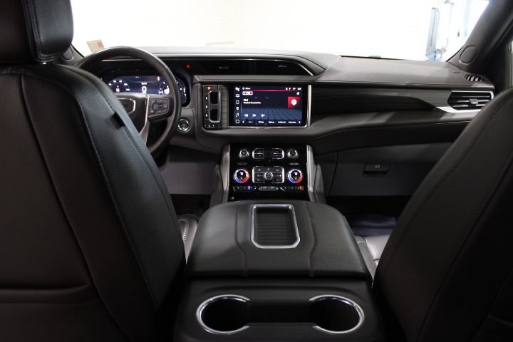 Used 2023 GMC Yukon Denali AWD/4WD image 29
